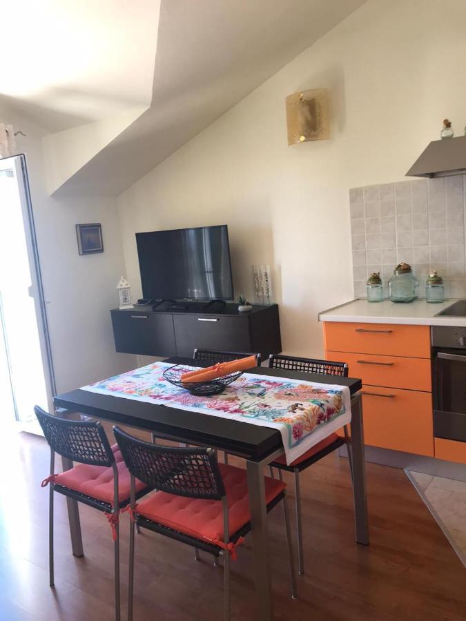 Apartmani Katarina Bol Zewnętrze zdjęcie