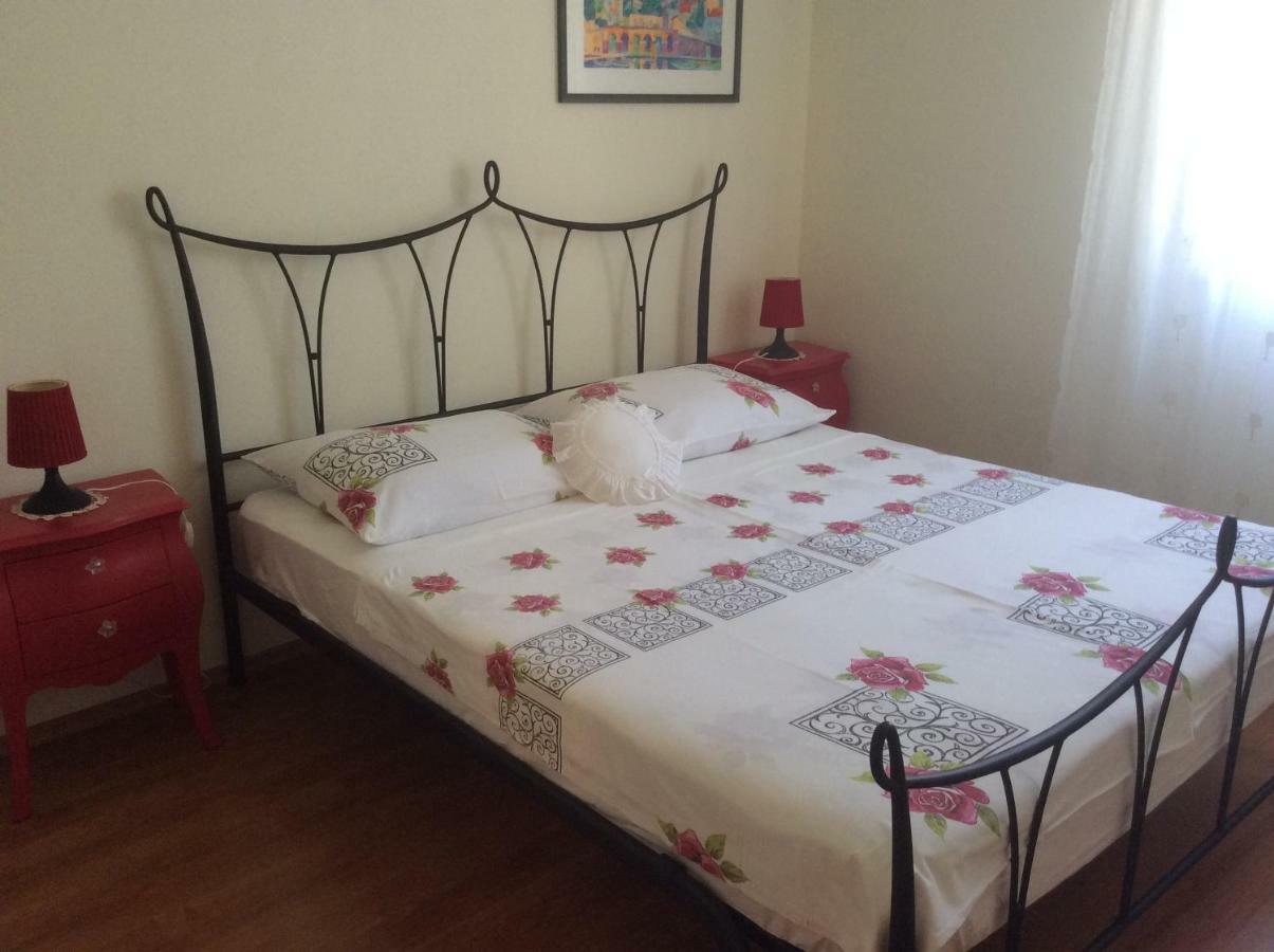 Apartmani Katarina Bol Zewnętrze zdjęcie